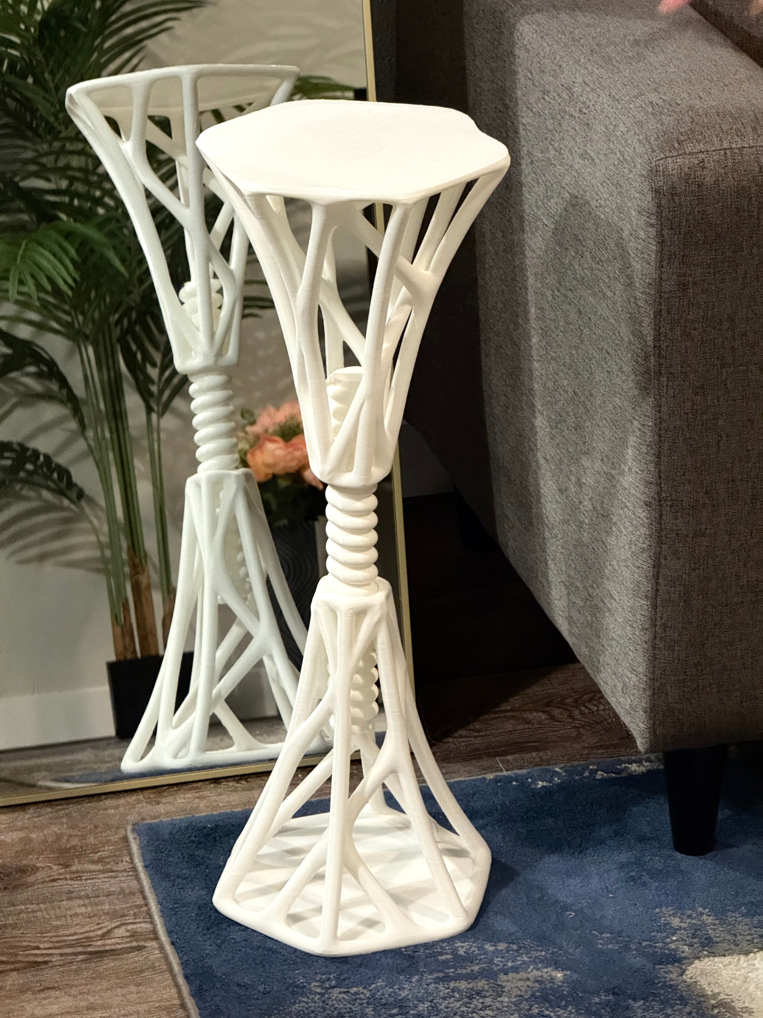 HEXFINITY SCREW TABLE