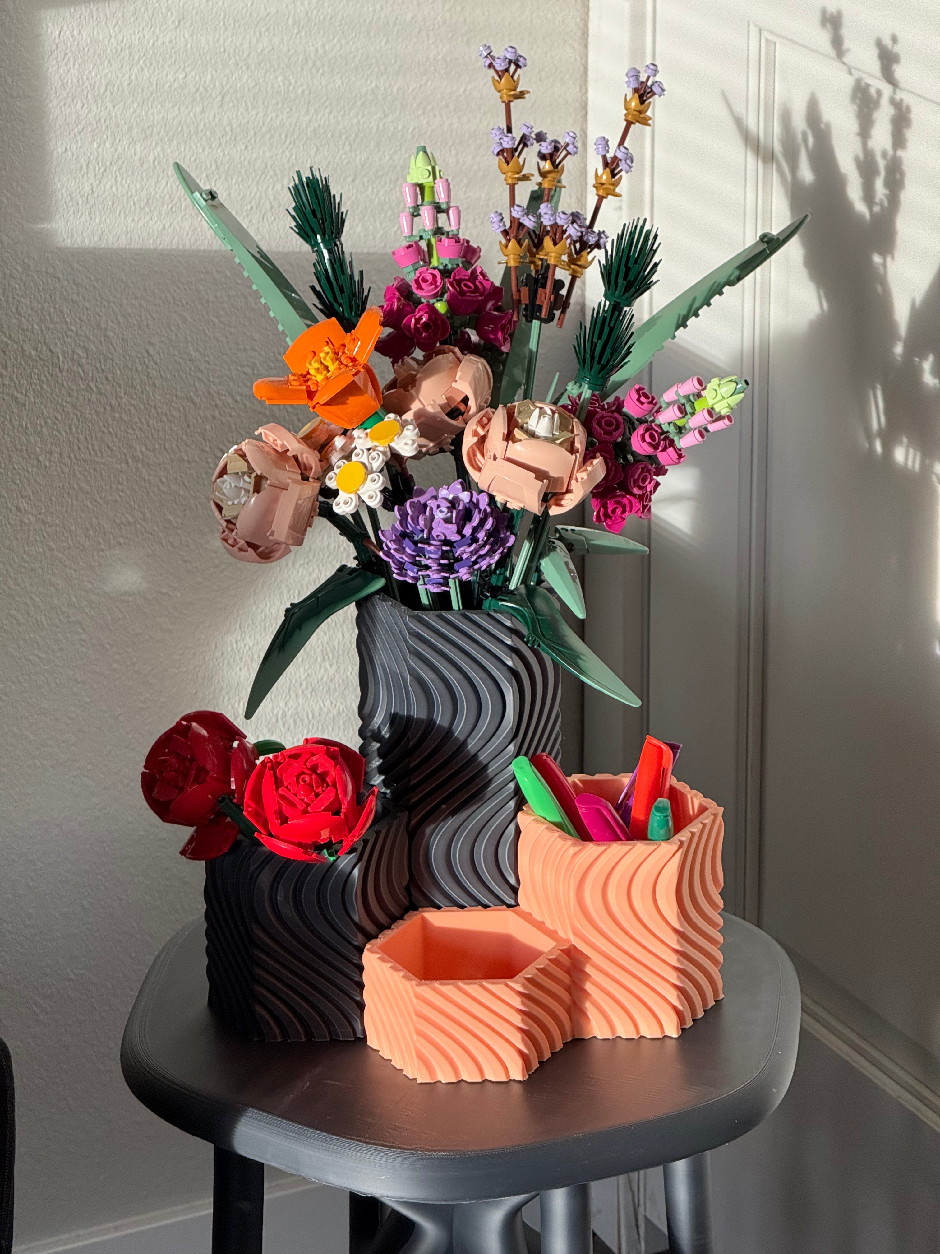 HEXFINITY ORGANIZER VASE
